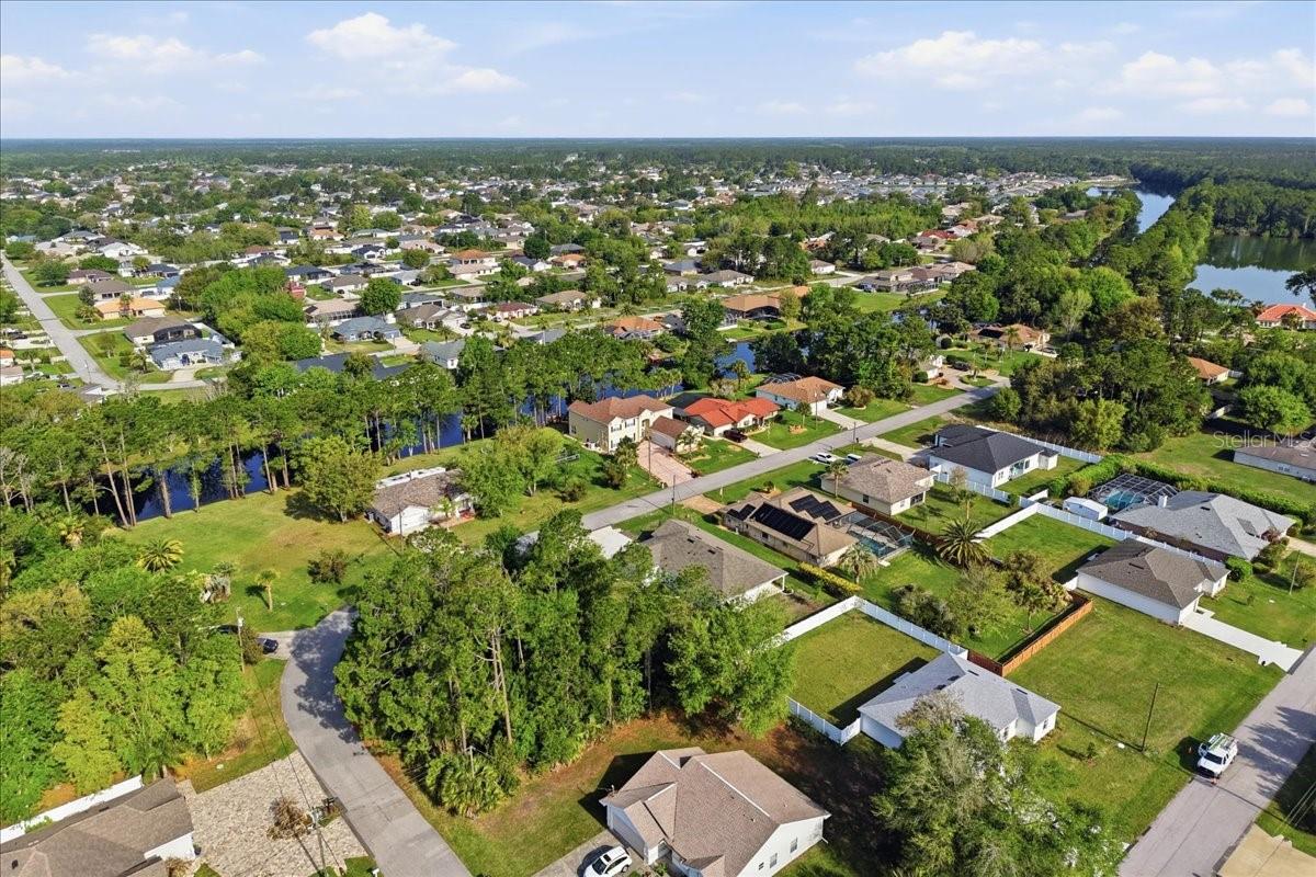 Image 46 of 51 For 20 Ludlow Lane W