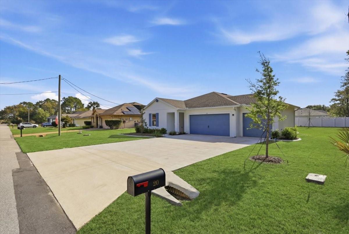 Image 48 of 51 For 20 Ludlow Lane W