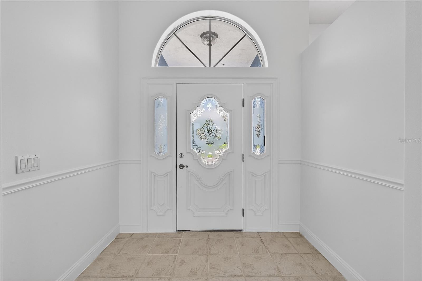 Image 13 of 75 For 20 Corona Court