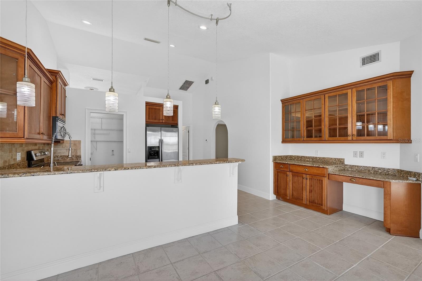 Image 21 of 75 For 20 Corona Court