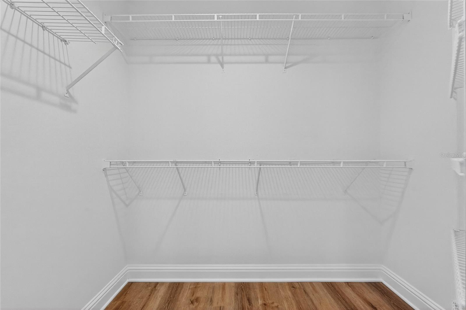 Image 38 of 75 For 20 Corona Court