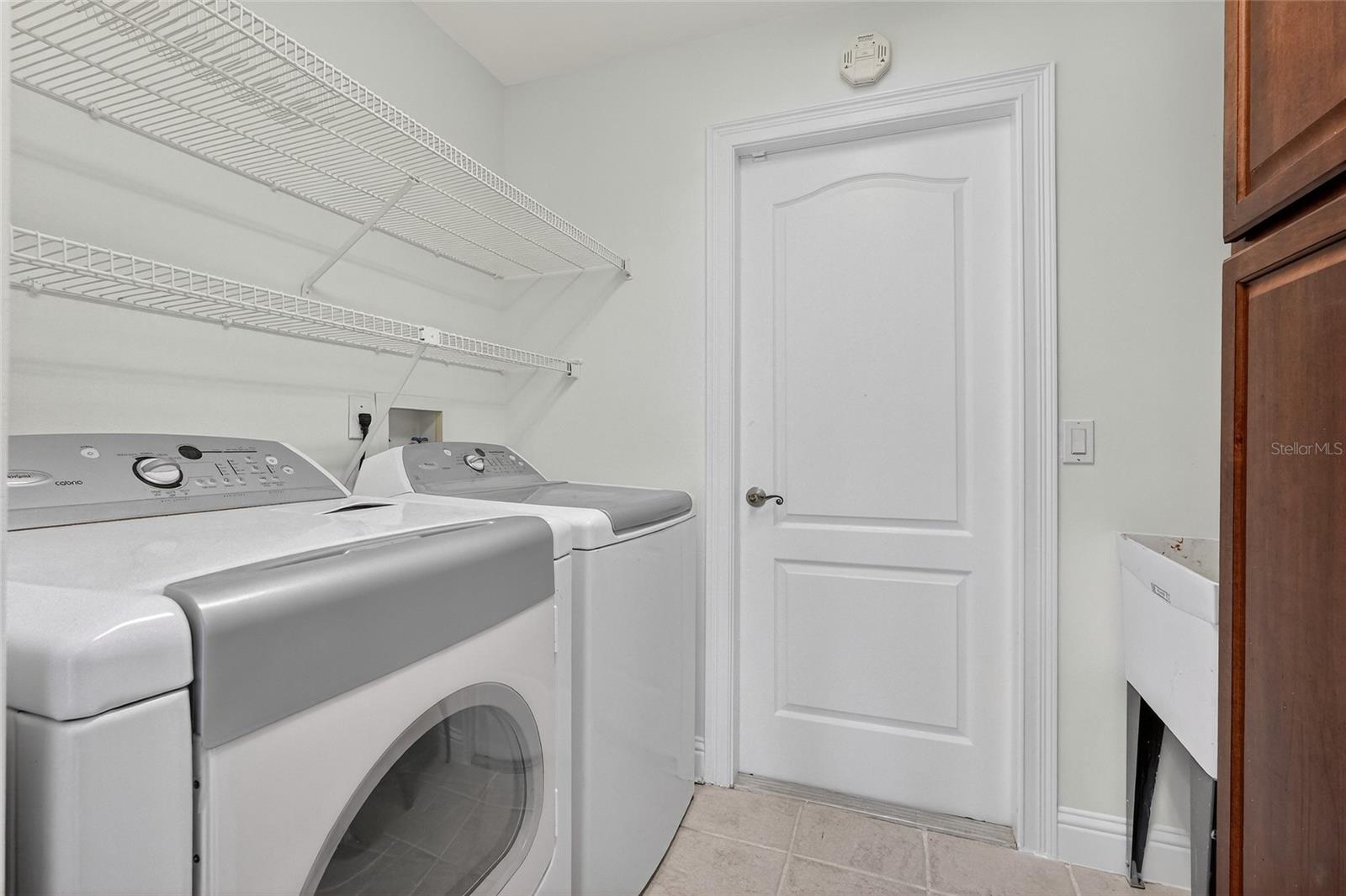 Image 44 of 75 For 20 Corona Court