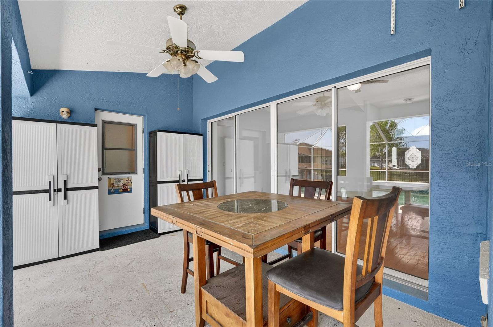 Image 45 of 75 For 20 Corona Court