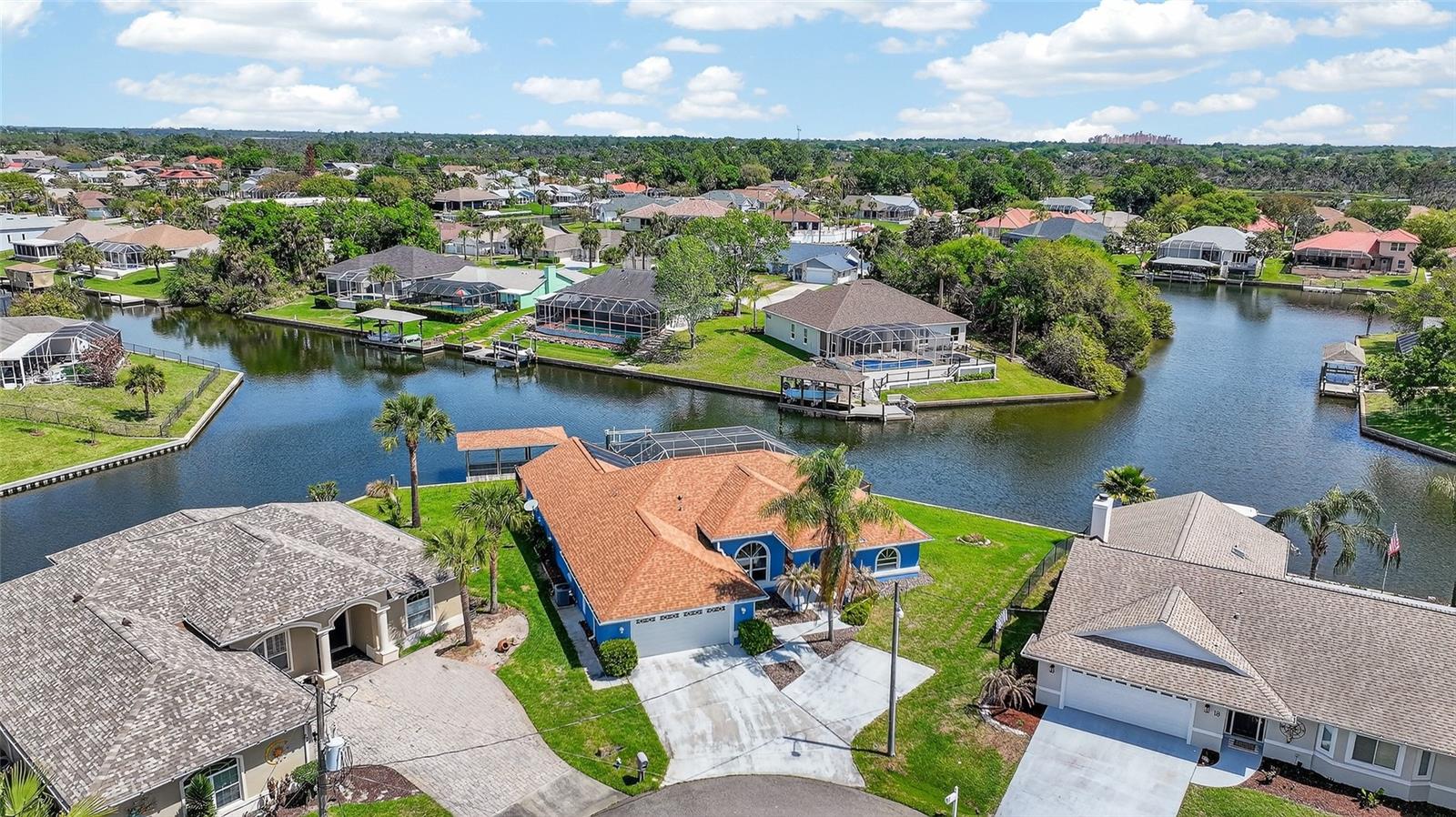 Image 62 of 75 For 20 Corona Court