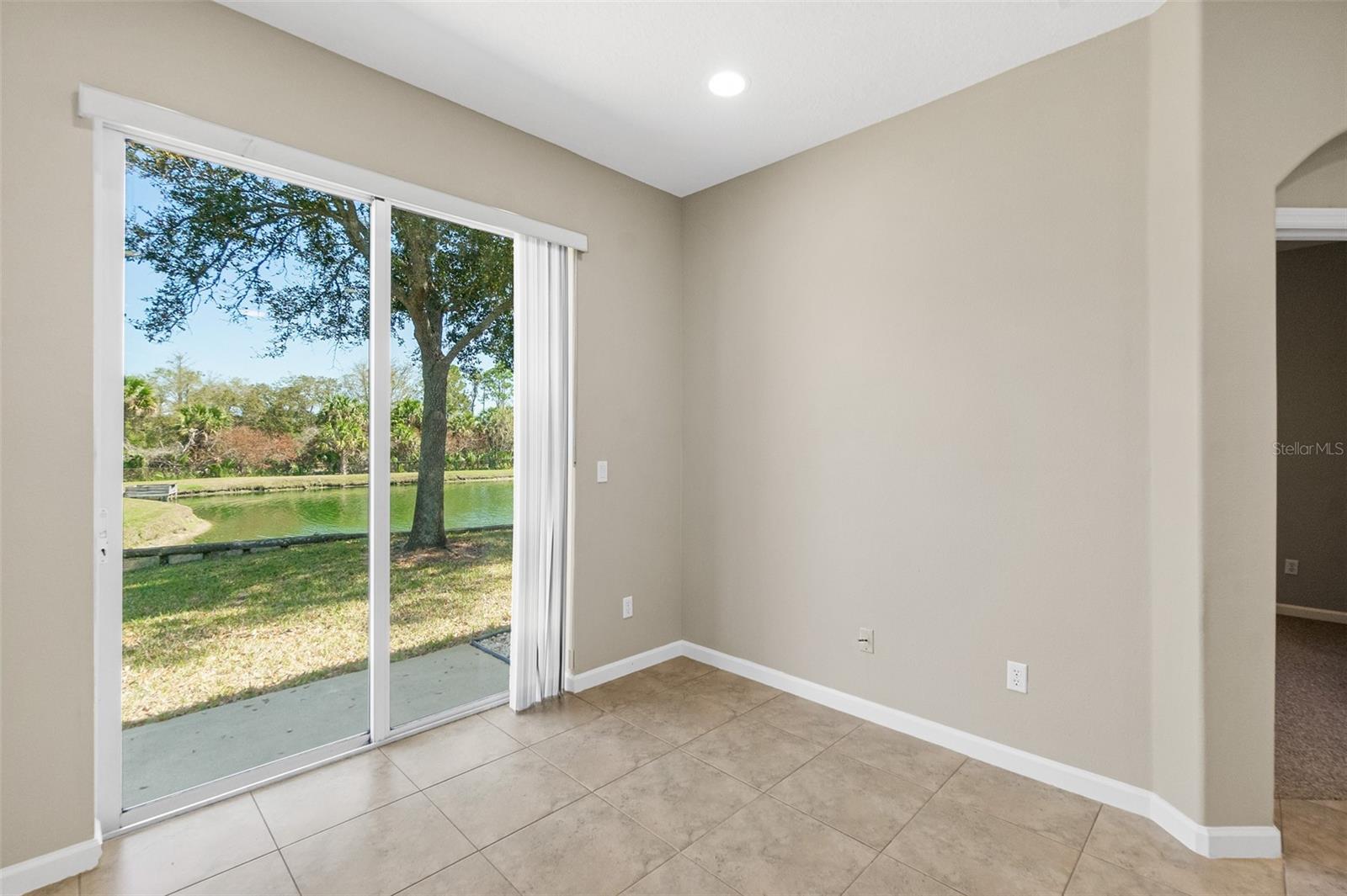 Image 14 of 48 For 2001 Palm Drive B101