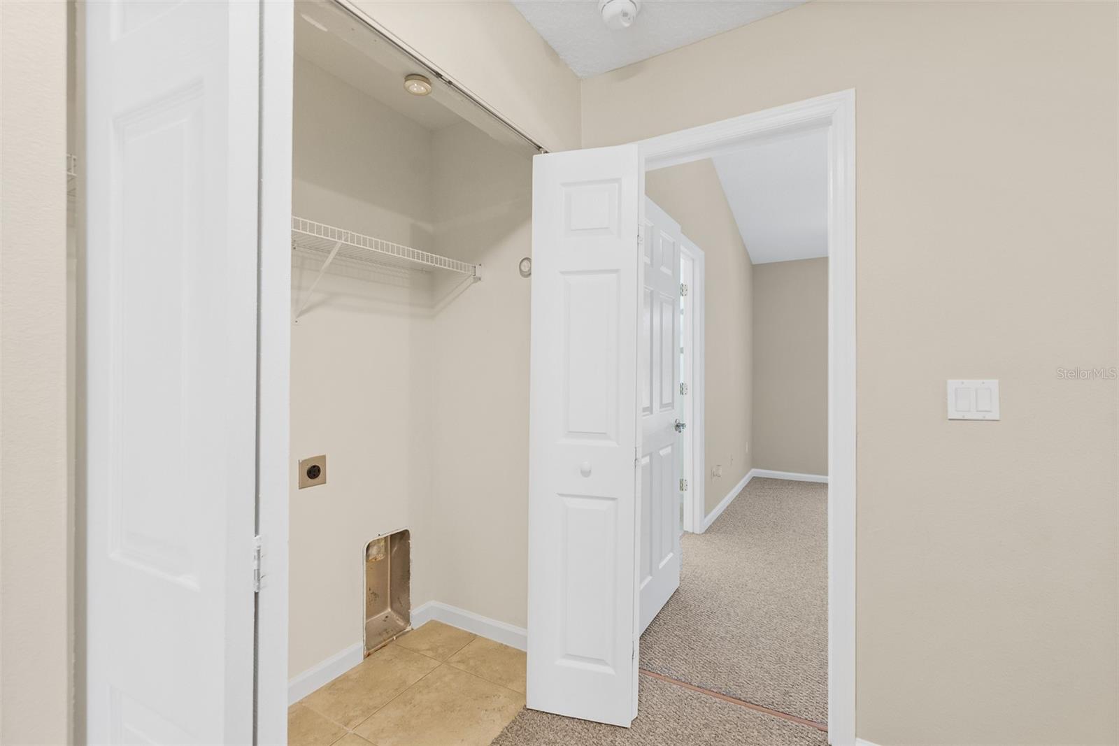 Image 30 of 48 For 2001 Palm Drive B101