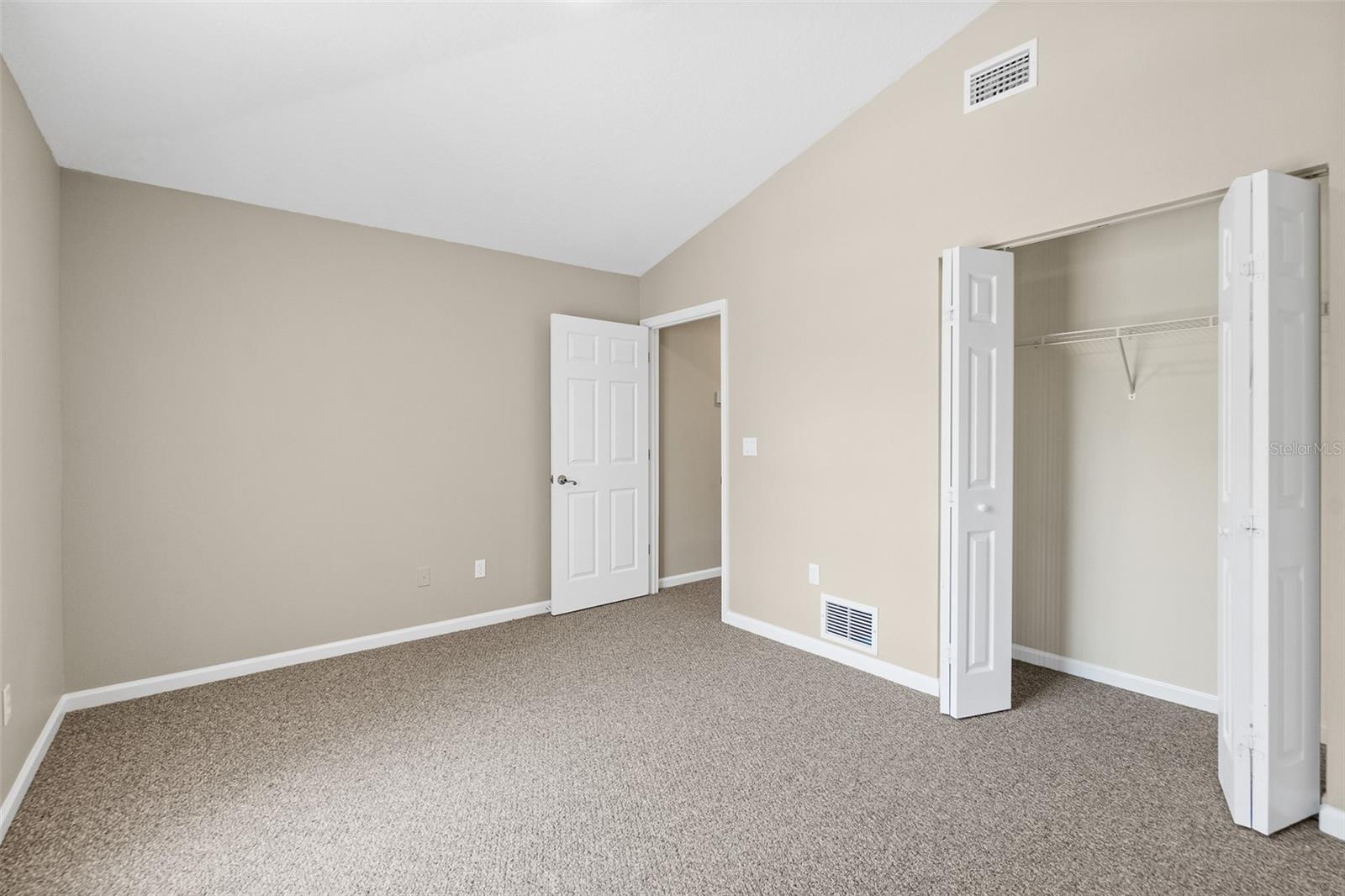 Image 36 of 48 For 2001 Palm Drive B101