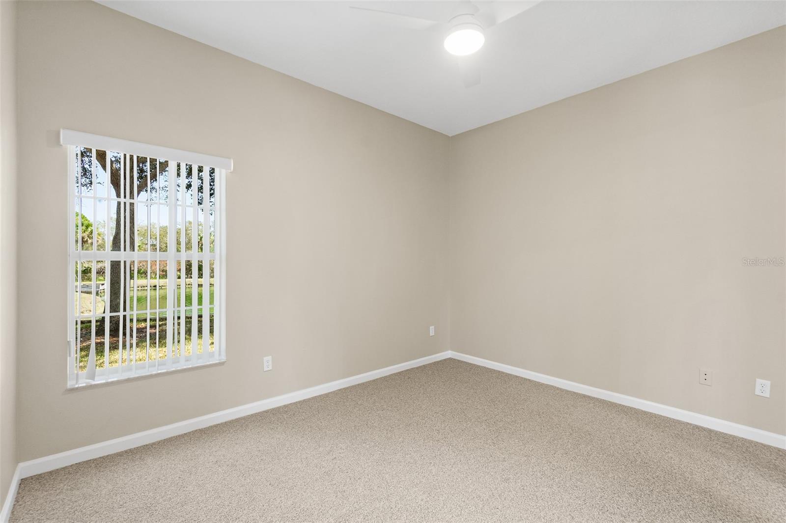 Image 37 of 48 For 2001 Palm Drive B101