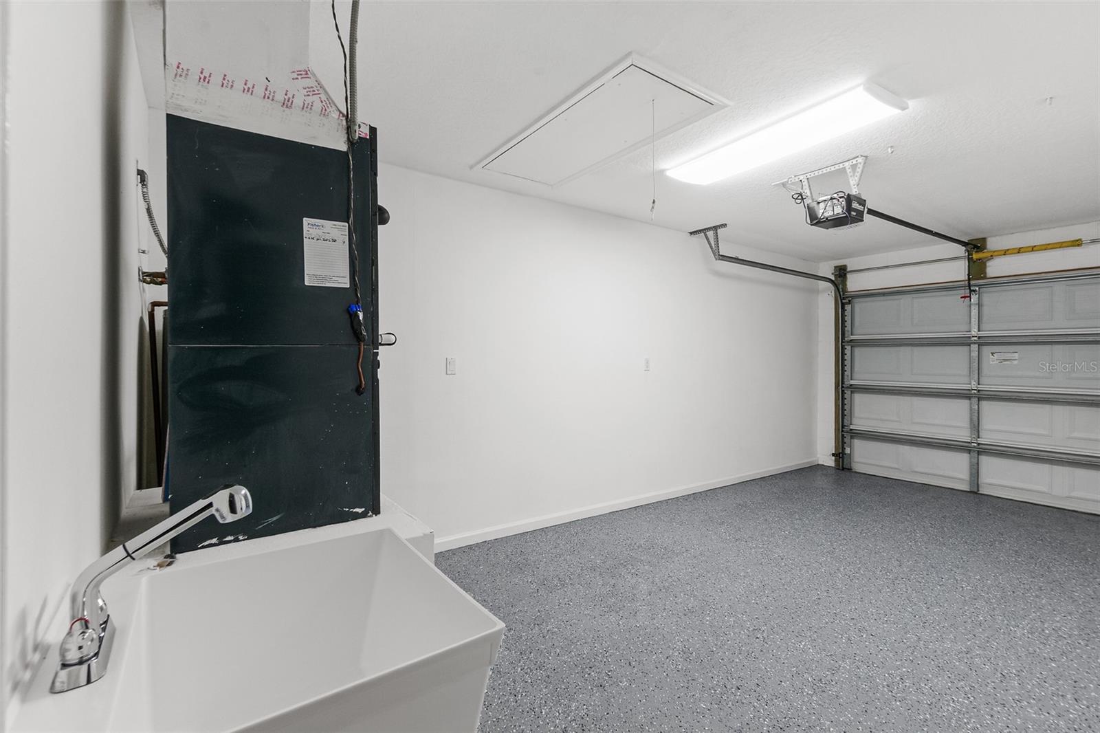 Image 42 of 48 For 2001 Palm Drive B101