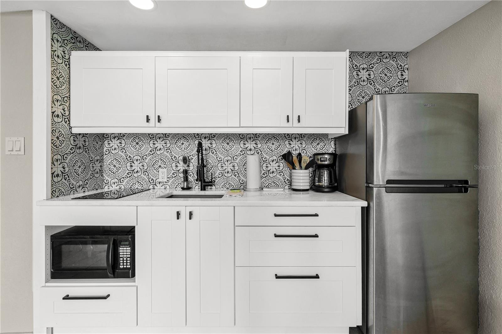 Image 2 of 34 For 2301 Atlantic Avenue 106