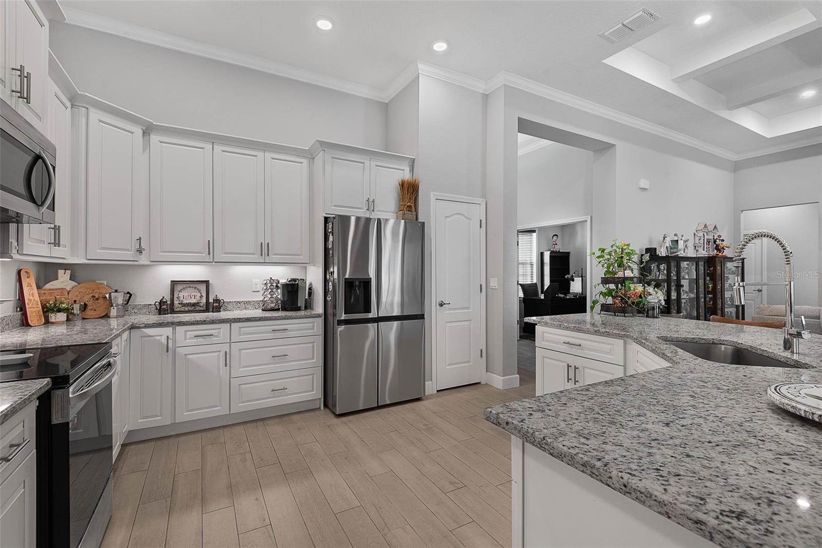 Image 14 of 66 For 42 Francis Lane