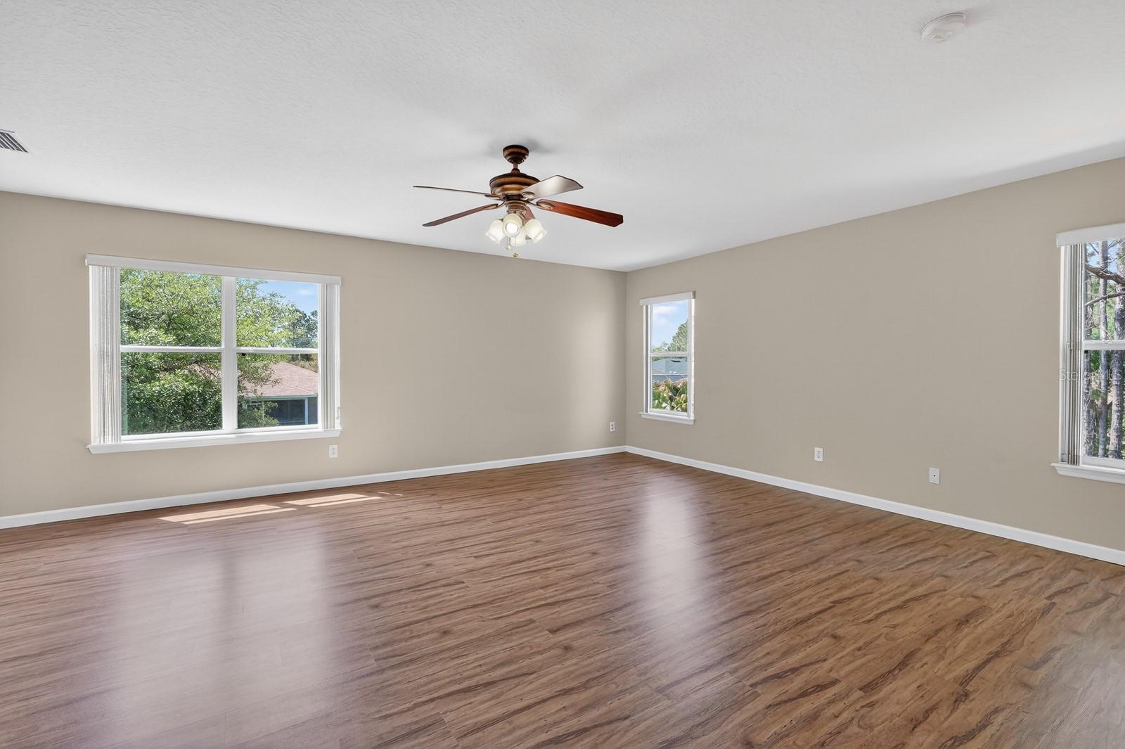 Image 20 of 58 For 23 Burnham Lane