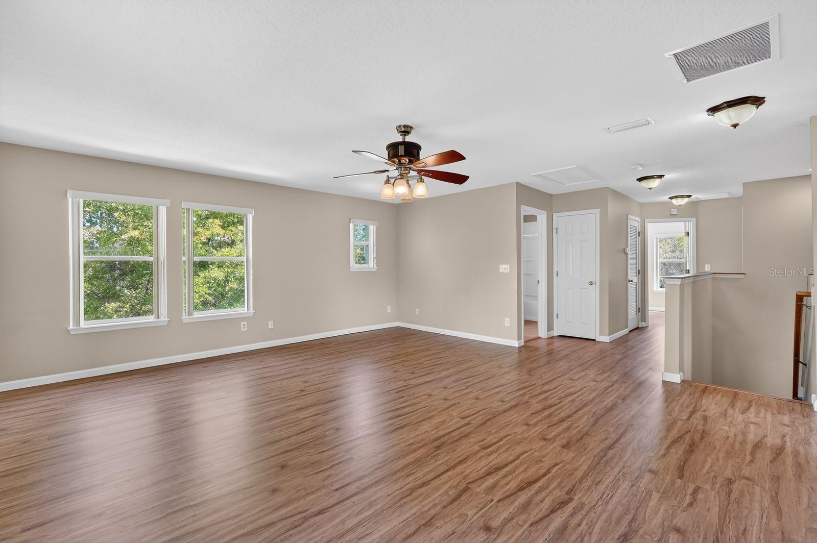 Image 7 of 58 For 23 Burnham Lane