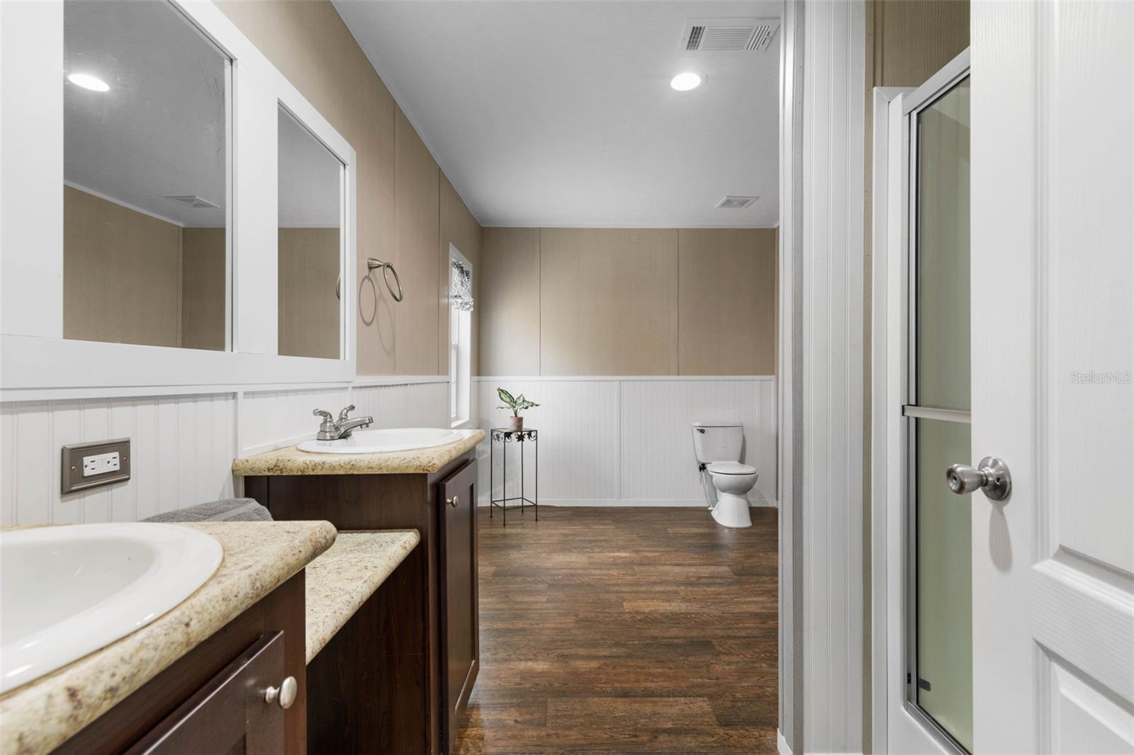 Image 4 of 80 For 5055 Flagler Estates Blvd