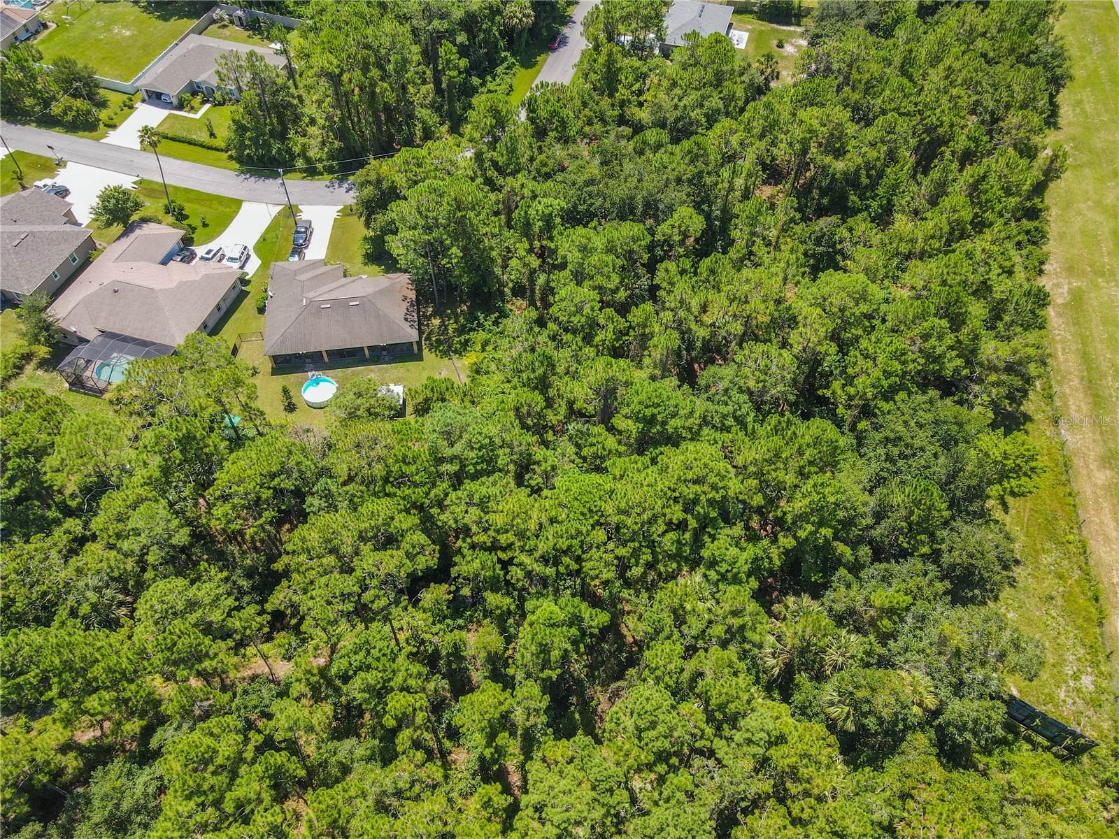 Image 16 of 47 For 47 Fanshawe Lane