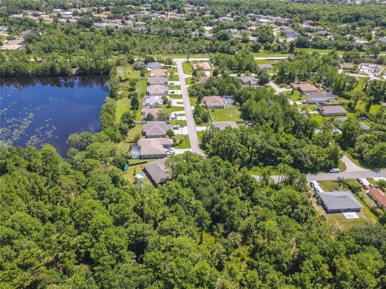 Image 28 of 47 For 47 Fanshawe Lane