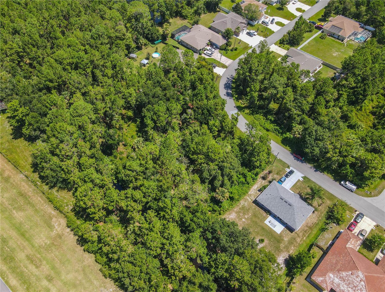 Image 33 of 47 For 47 Fanshawe Lane