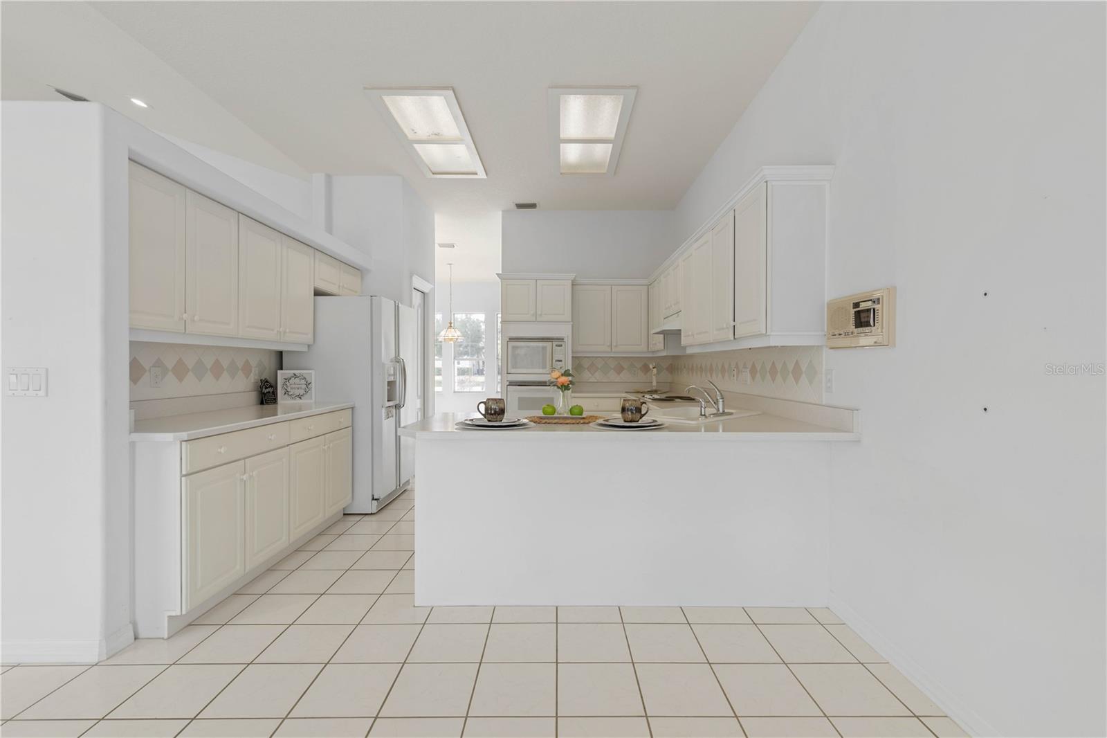 Image 18 of 78 For 277 Wellington Drive