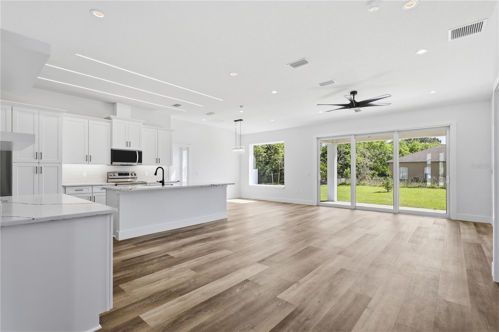 Listing photo id 18 for 21 Buttermilk Drive