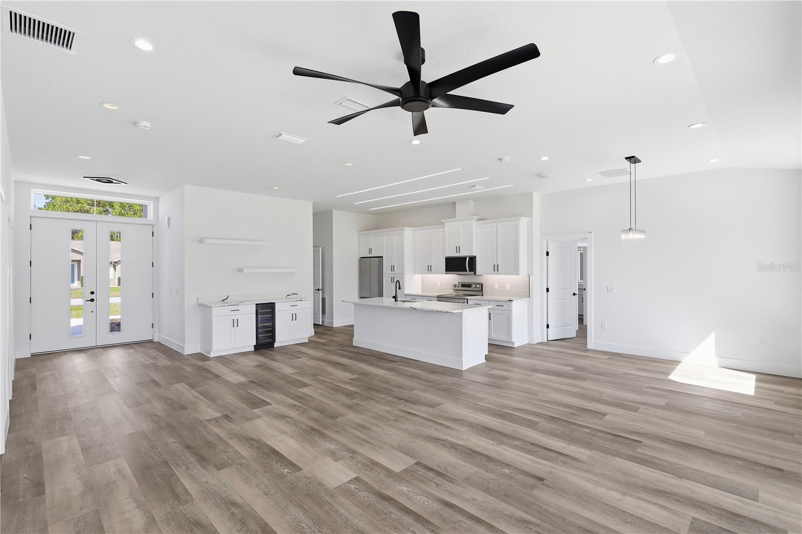 Listing photo id 3 for 21 Buttermilk Drive