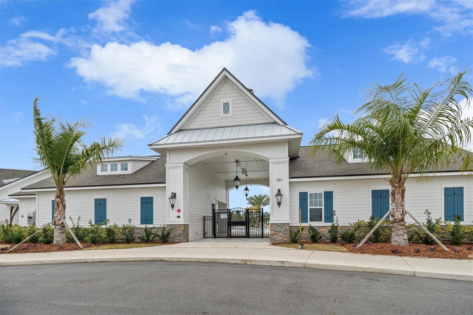 Image 22 of 27 For 7 Summerwood Road N