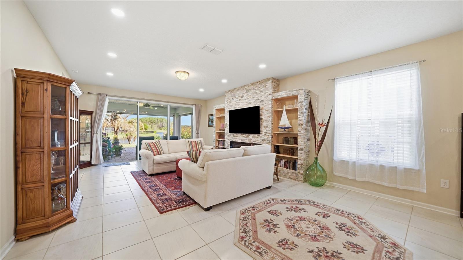 Image 15 of 61 For 374 Convex Lane