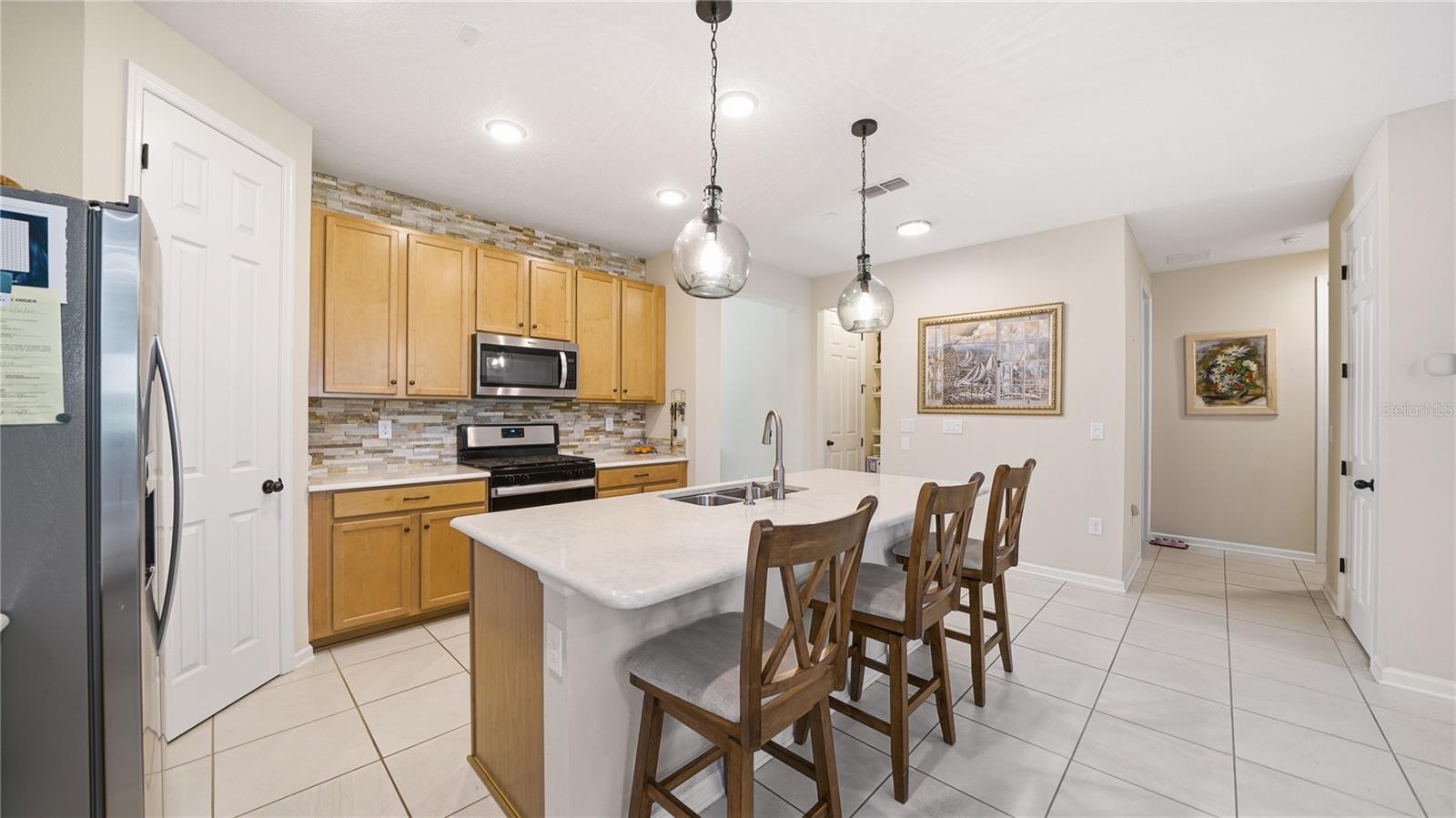 Image 9 of 61 For 374 Convex Lane