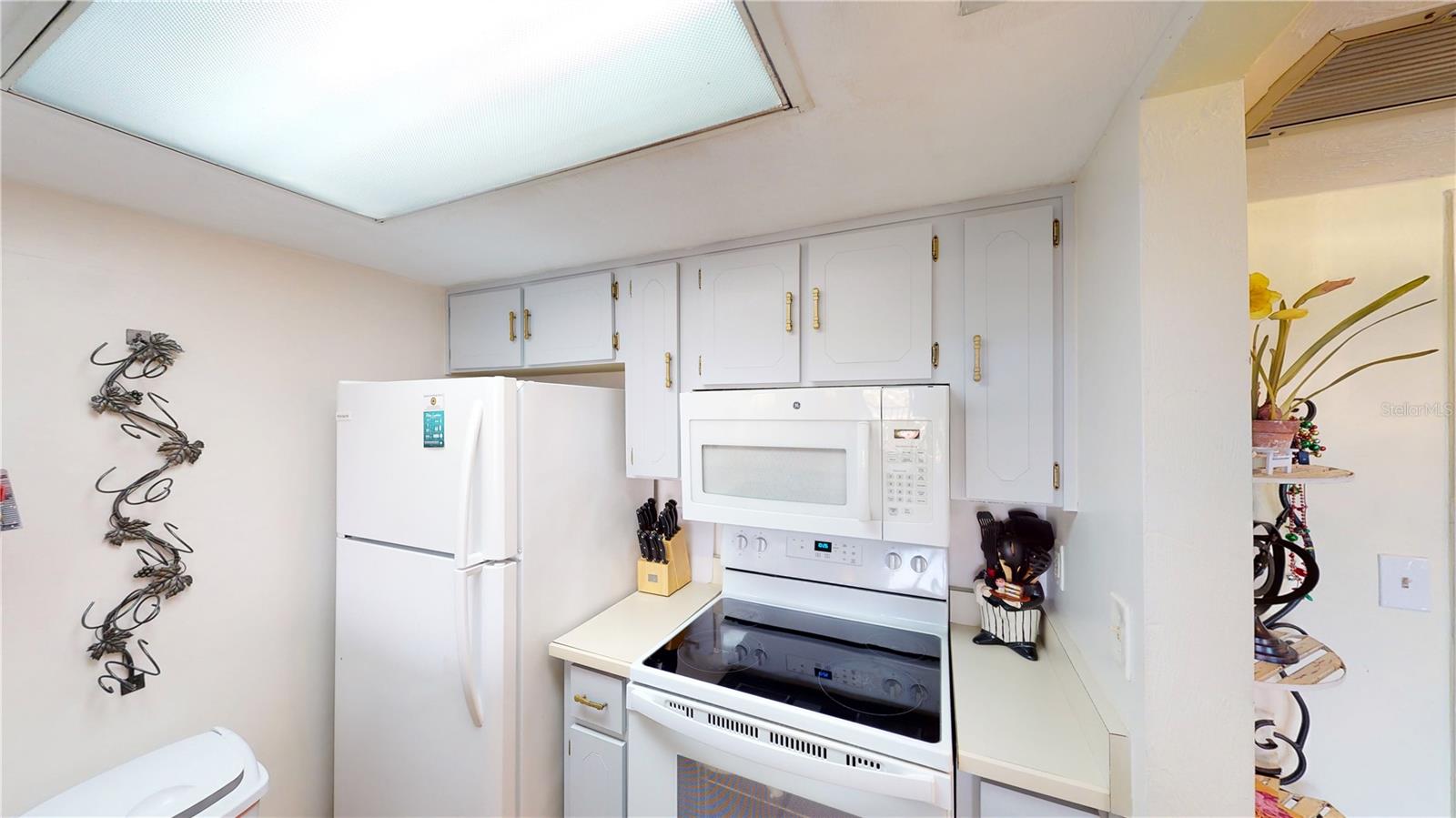 Image 25 of 32 For 3600 Ocean Shore Boulevard 417