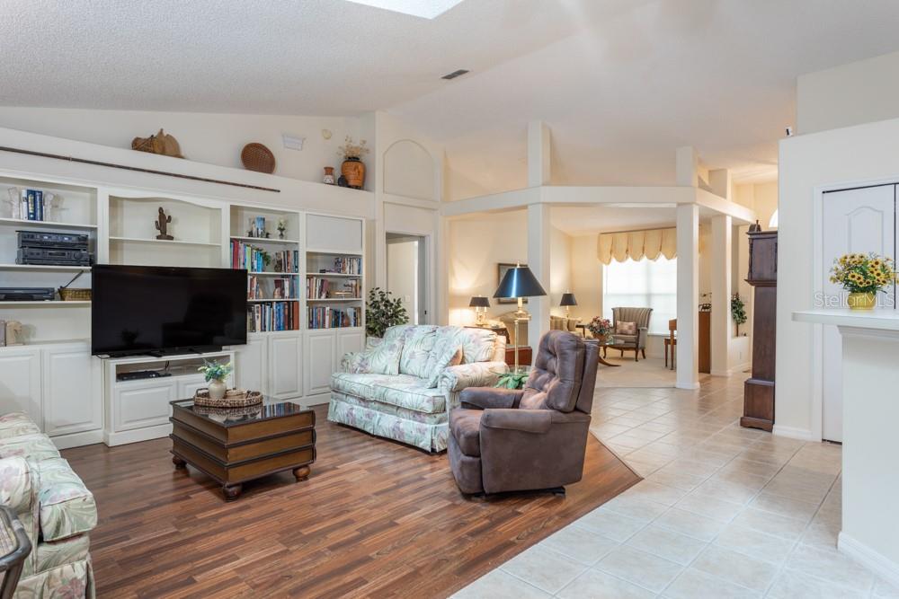 Image 13 of 30 For 5 Whetstone Lane