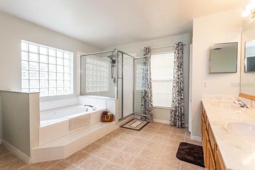 Image 16 of 30 For 5 Whetstone Lane