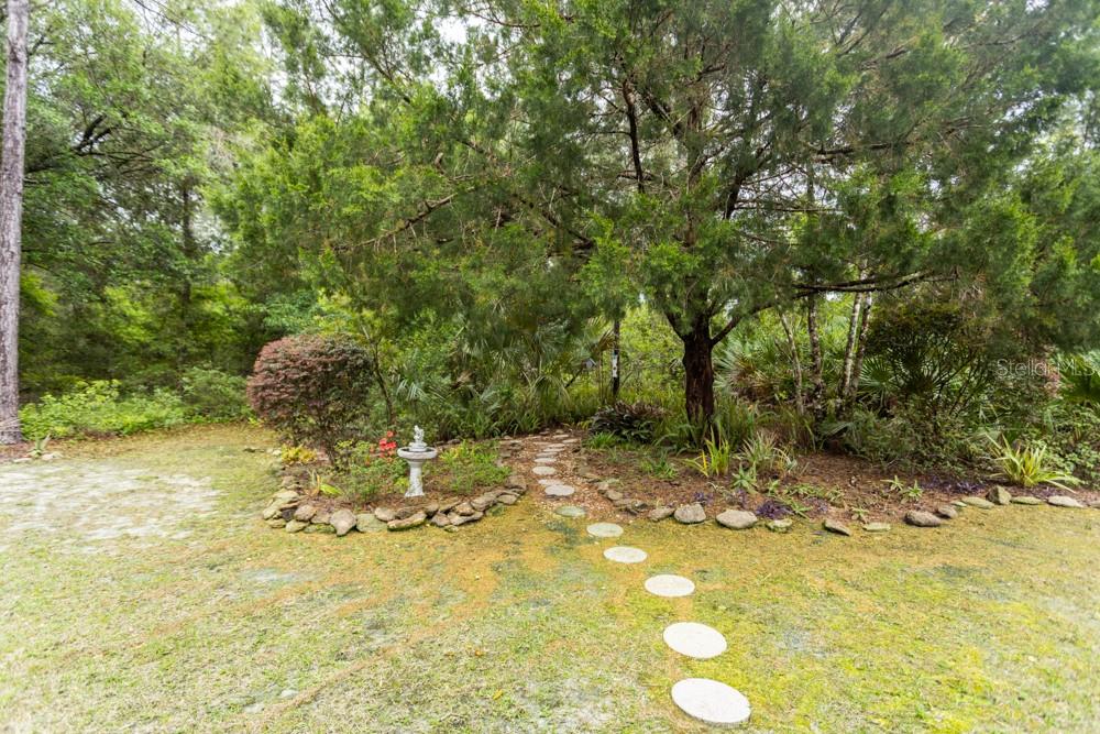 Image 28 of 30 For 5 Whetstone Lane