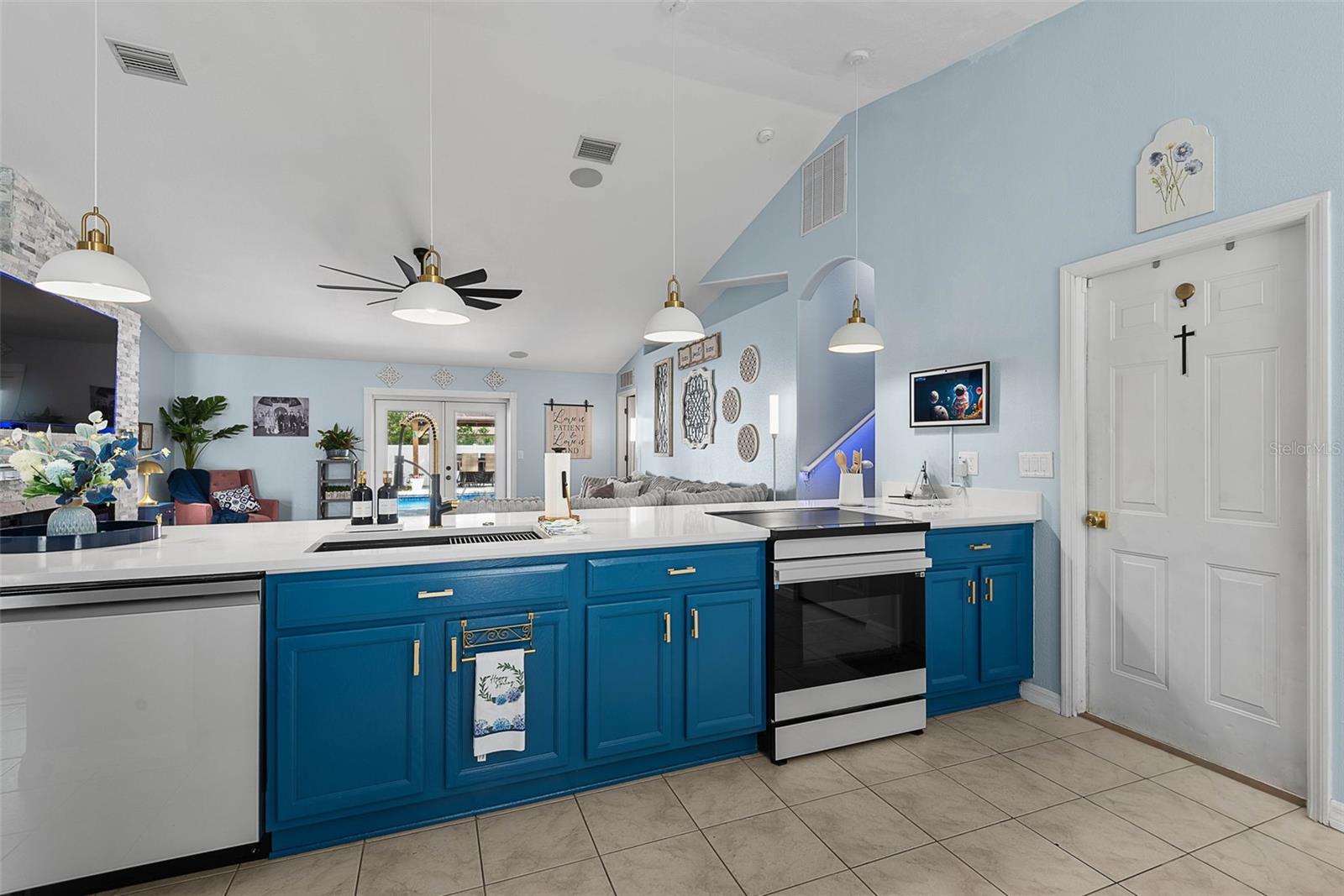 Image 18 of 72 For 13 White Birch Lane