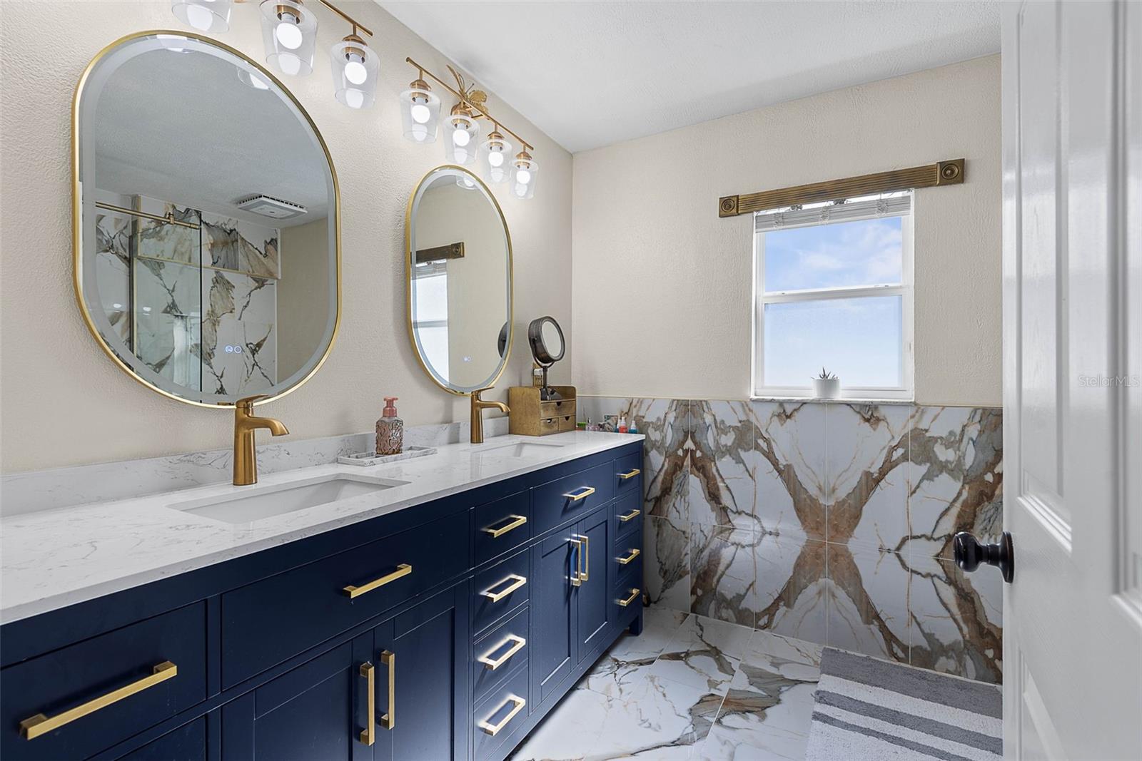 Image 24 of 72 For 13 White Birch Lane