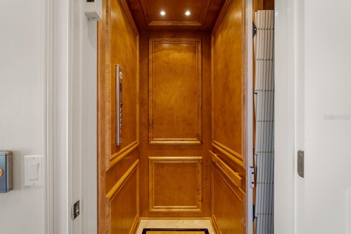 Image 27 of 90 For 11 Ocean Dune Circle