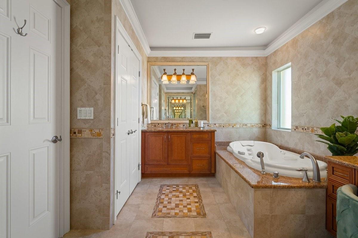 Image 36 of 90 For 11 Ocean Dune Circle