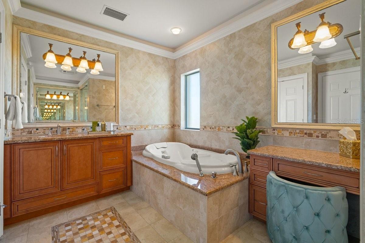 Image 37 of 90 For 11 Ocean Dune Circle