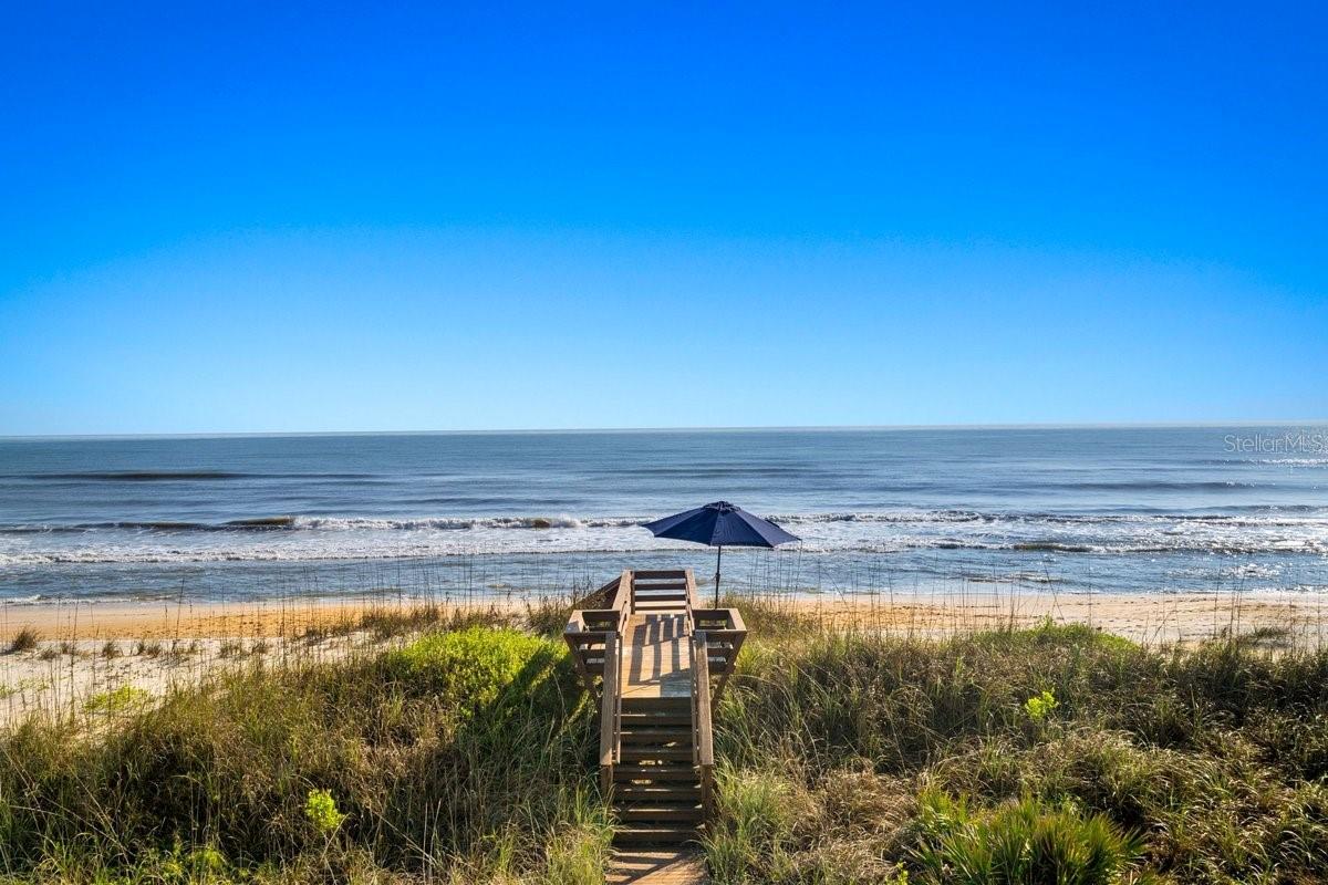 Image 4 of 90 For 11 Ocean Dune Circle