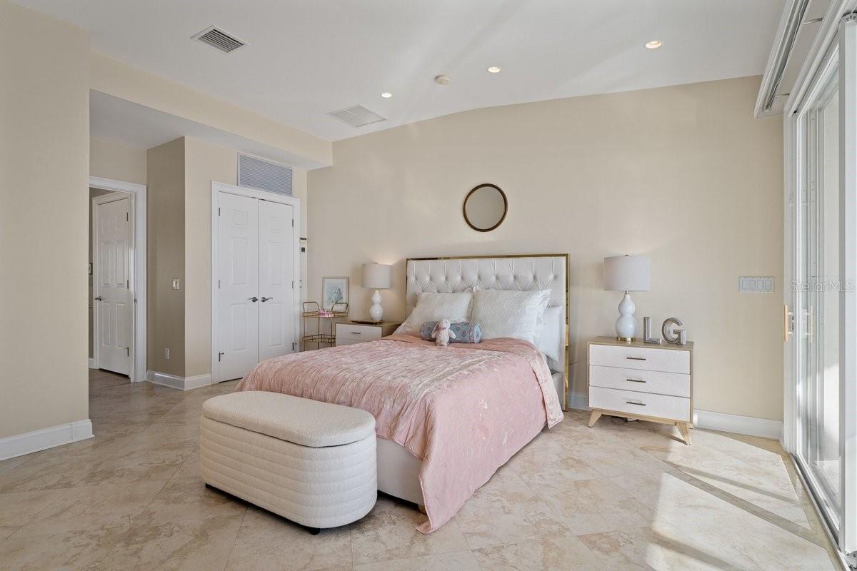 Image 40 of 90 For 11 Ocean Dune Circle