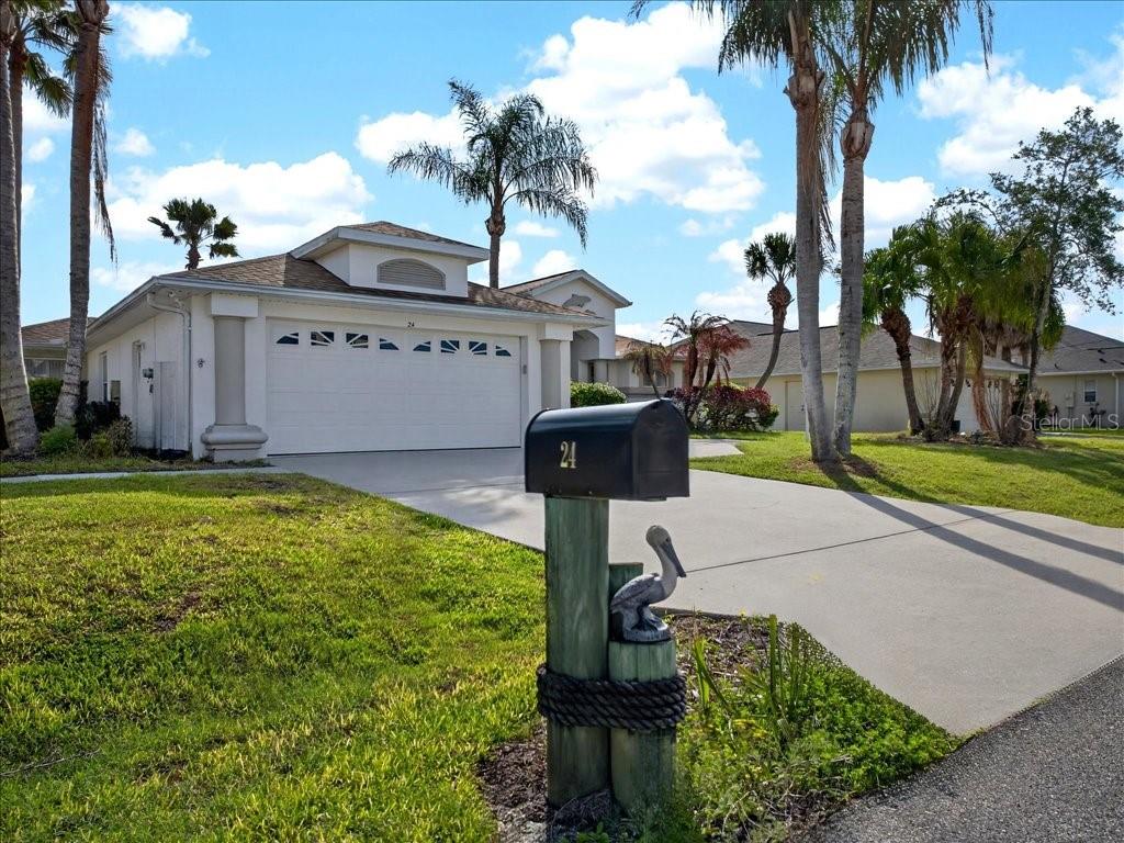 Image 10 of 55 For 24 Clarendon Court N