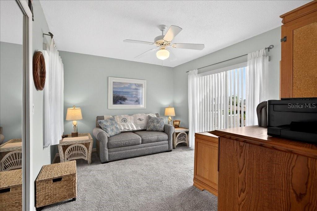 Image 23 of 55 For 24 Clarendon Court N