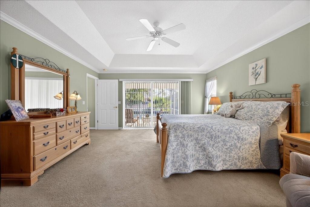 Image 30 of 55 For 24 Clarendon Court N