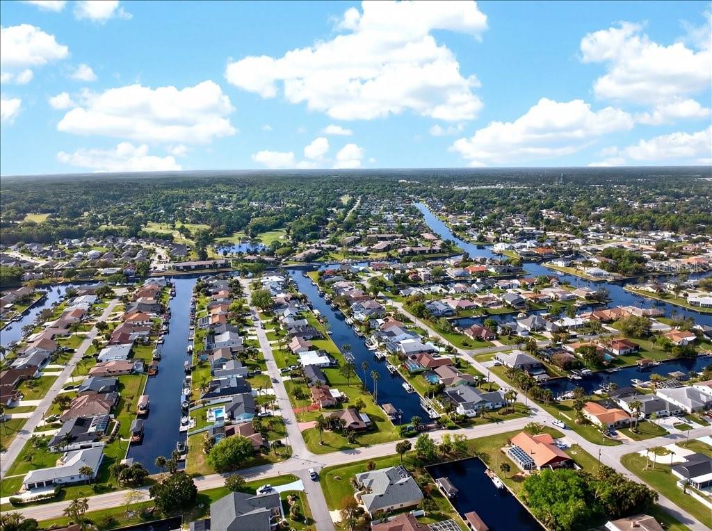 Image 31 of 55 For 24 Clarendon Court N