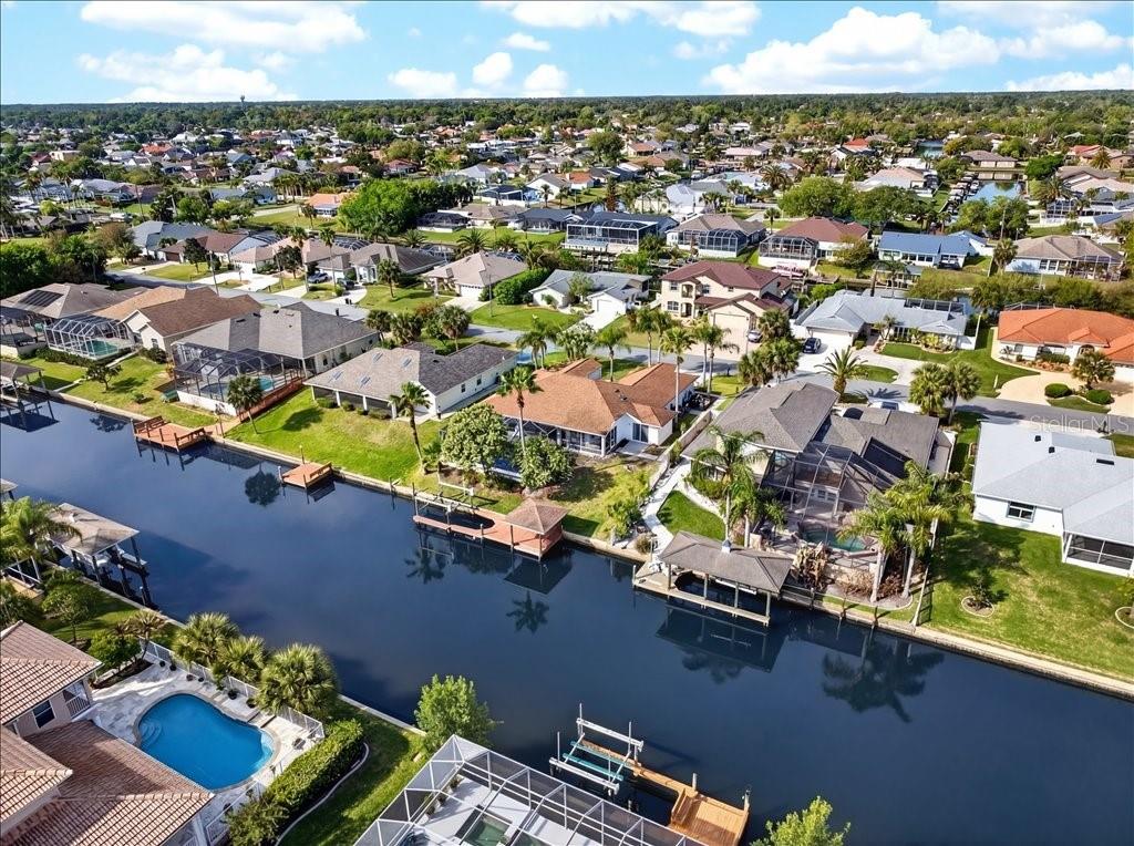 Image 36 of 55 For 24 Clarendon Court N