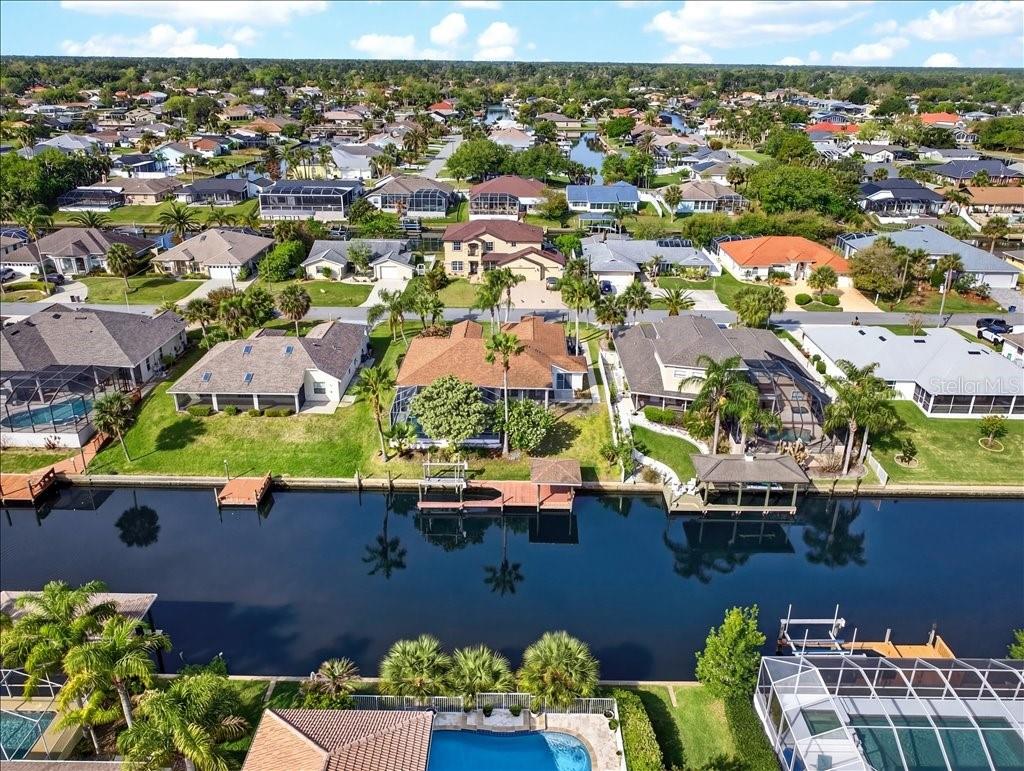 Image 4 of 55 For 24 Clarendon Court N