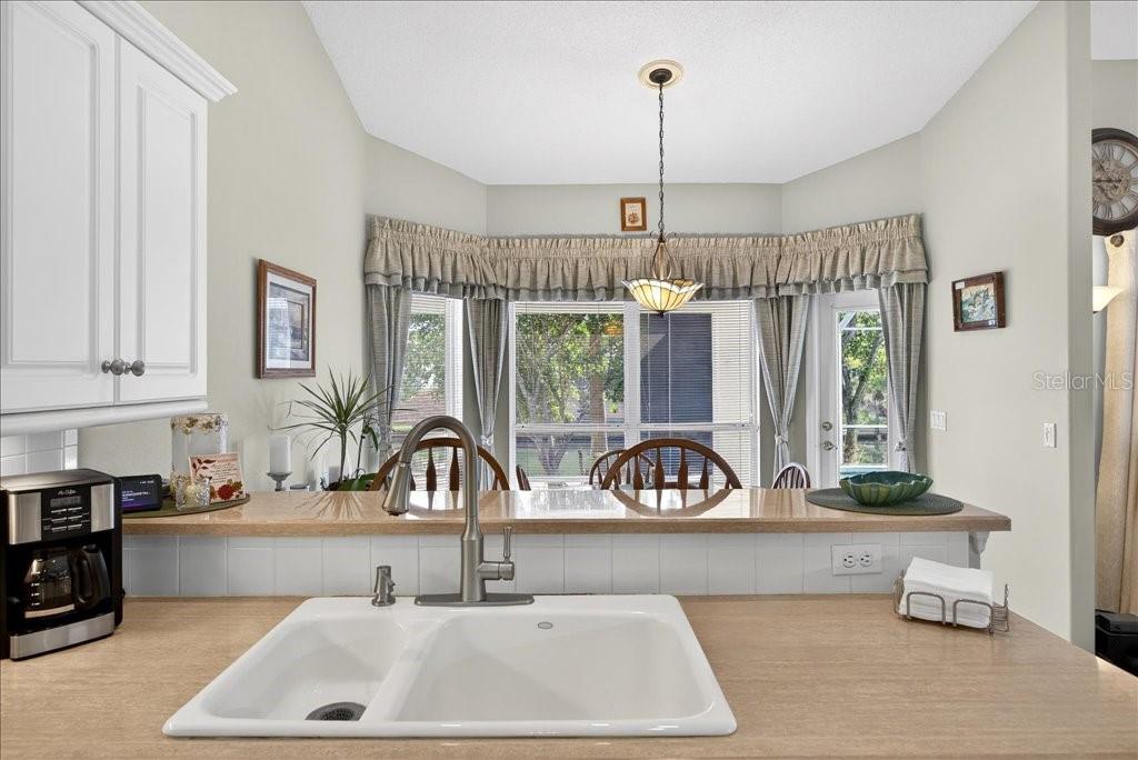 Image 41 of 55 For 24 Clarendon Court N