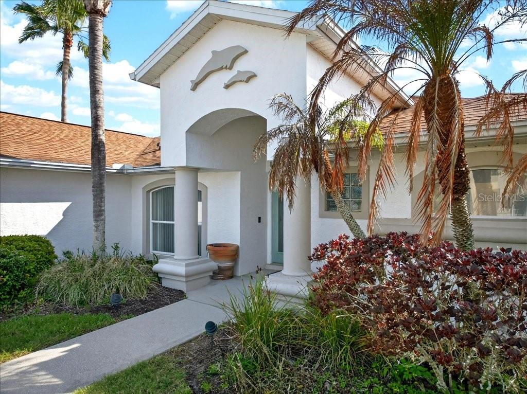 Image 5 of 55 For 24 Clarendon Court N