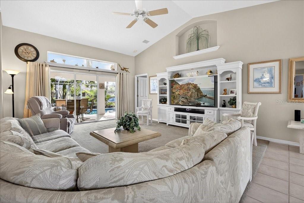 Image 7 of 55 For 24 Clarendon Court N