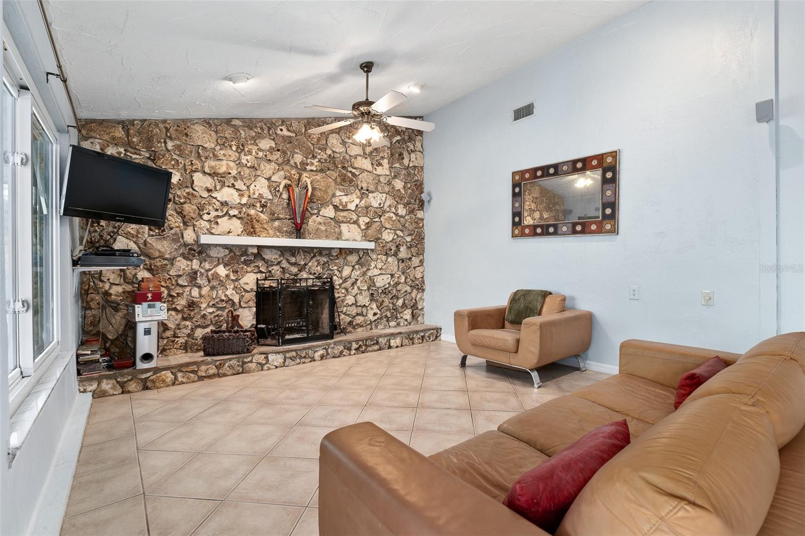 Image 18 of 55 For 712 Kristina Court