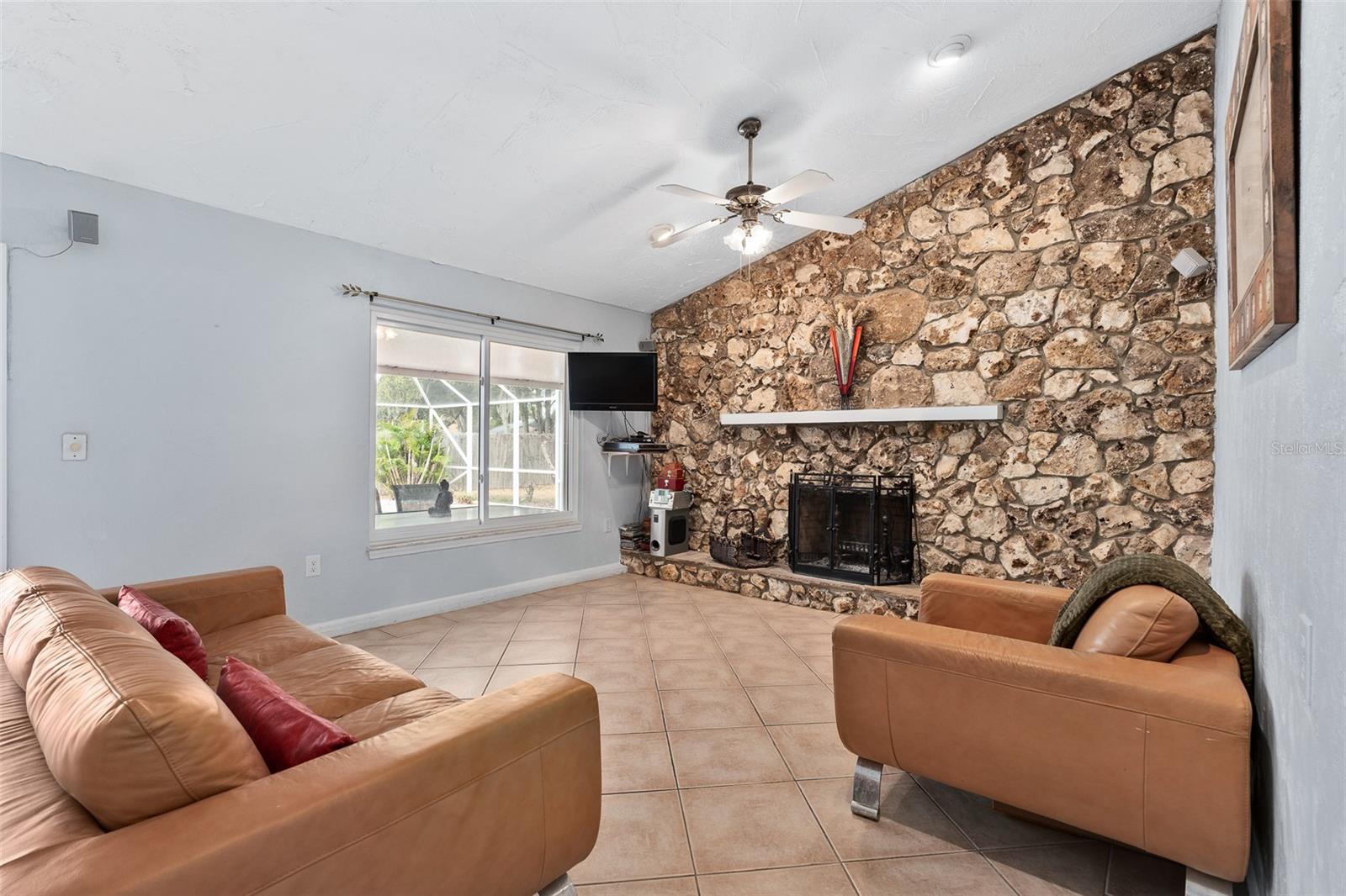 Image 19 of 55 For 712 Kristina Court