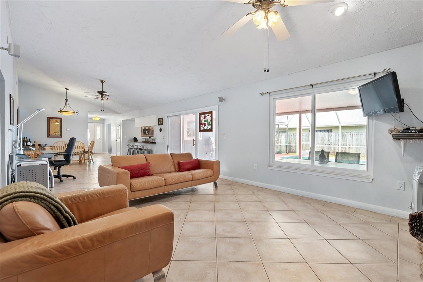 Image 20 of 55 For 712 Kristina Court